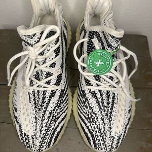 Adidas Yeezy Boost 350 v2 Zebra